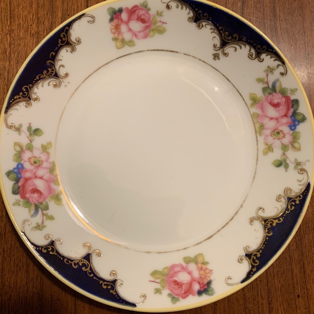 Vintage decorative plate